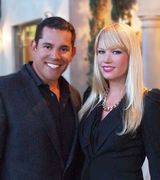 Profile picture for Ramiro & Erica Rivas