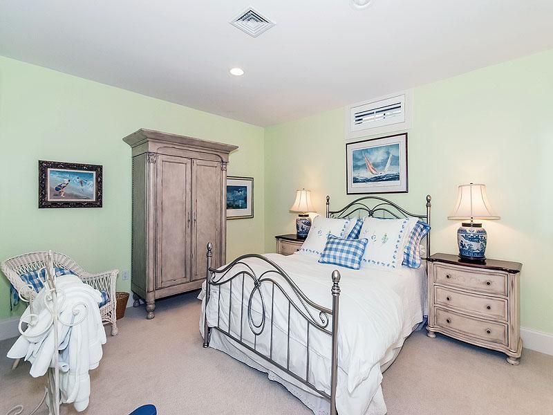 Cottage Master Bedroom with can lights, Carpet, Standard height