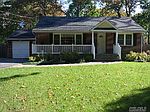 109 Astor Ave, Saint James, NY