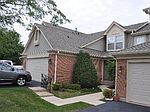 513 Peachtree Ct, Crystal Lake, IL