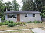 1135 Parallel St, Fenton, MI
