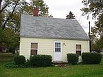 18 Ohio Dr, Conneaut, OH