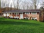 1114 Shamrock Rd, Charleston, WV