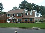 588 Stuart Cir, Norfolk, VA