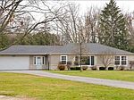 2700 Martin Manor Dr, Goshen, IN