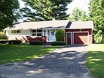 9 Crest Dr, Cheshire, MA