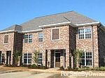 106 Leigh Ln APT 12, Starkville, MS