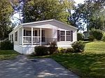 24 Oak Hill Dr, Hampstead, NH