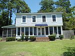 922 Park Dr, Washington, NC