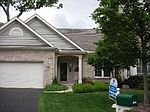 1422 White Oak Ln, Woodstock, IL