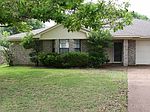264 Cross Country Dr, Hewitt, TX