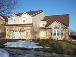 715 Laurel Ln, Cary, IL