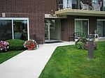 5300 Walnut Ave APT 9D, Downers Grove, IL