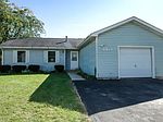 8919 Bunker Ln, Crystal Lake, IL