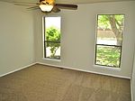 916 Countrywood Ln, Edmond, OK