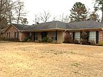 22 Pine Burr Cir, Marshall, TX