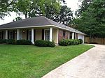 6026 Kristen Dr, Jackson, MS