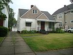 8221 Rosewood Ave, Cleveland, OH