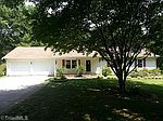 1065 Mallard Ln, Pinnacle, NC