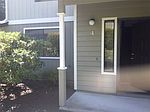 9217 Skokomish Way NE APT 2, Olympia, WA