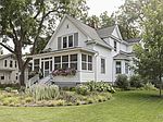 689 Pleasant Ave, Glen Ellyn, IL