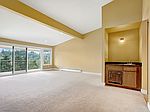 2920 76th Ave SE APT 409, Mercer Island, WA