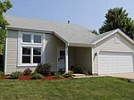 671 Regent Dr, Crystal Lake, IL