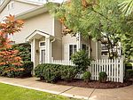27 Encampment Dr, Bedminster, NJ
