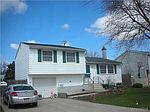 7060 Northview Dr, Lockport, NY