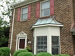 601 Creekside Ct, Chesapeake, VA