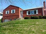 122 Vermont St, Holyoke, MA
