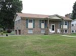 302 Lucas Dr, Beckley, WV