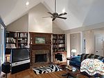 754 Forest Lodge Dr, Lebanon, VA