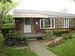 131 Greenbriar Dr, Pittsburgh, PA