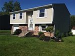 6558 Royal Pkwy S, Lockport, NY