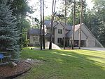 Summit Ct NE, Rockford, MI
