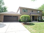 890 Woodleigh Ave, Highland Park, IL