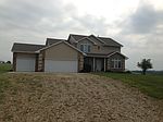 3137 P Ave, Toledo, IA