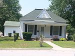 428 S Tucker St, Nevada, MO