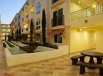 11945 Magnolia Blvd, Valley Village, CA