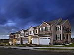 290 Fairfield Cir W, Royersford, PA