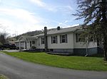 196 Tara Ave, Bluefield, VA