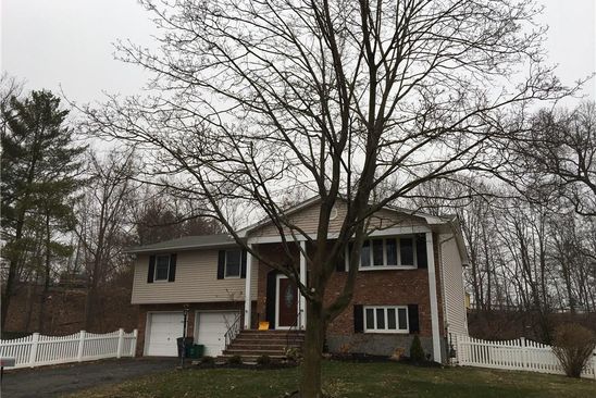 908 Ashland St Valley Cottage Ny 10989 Realestate Com